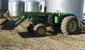 John Deere 4020 with FEL