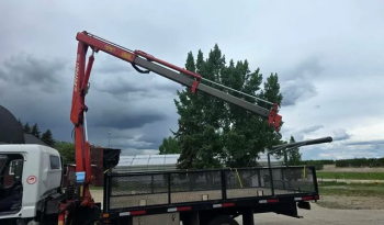 2006 Mitsubishi Fuso medium-duty truck FE 180 Deck Truck with Ferrari Crane full