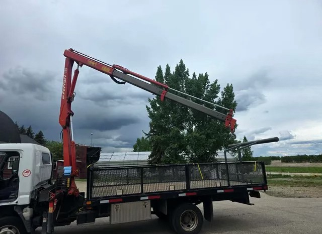 2006 Mitsubishi Fuso medium-duty truck FE 180 Deck Truck with Ferrari Crane full