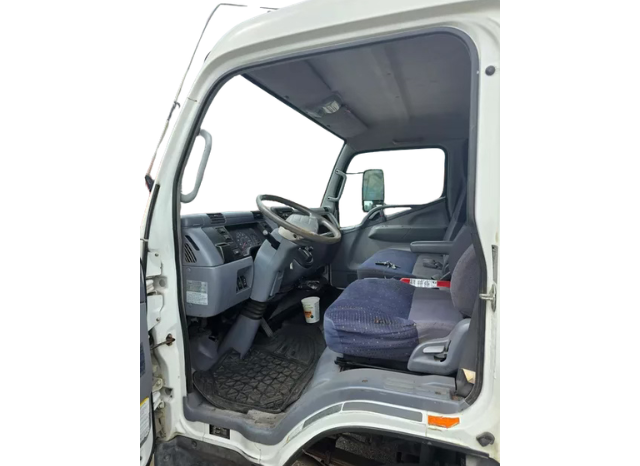 2006 Mitsubishi Fuso medium-duty truck FE 180 Deck Truck with Ferrari Crane full