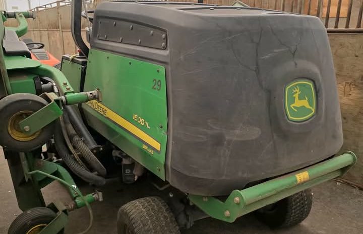 John Deere 1600 Front Mount Mower full