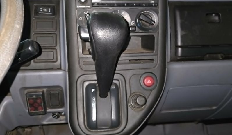 2006 Mitsubishi Fuso medium-duty truck FB 1817 Deck Truck with Ferrari Crane full