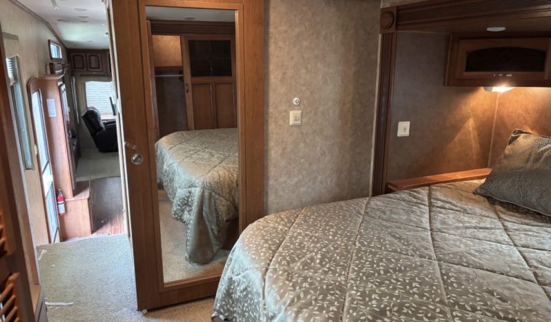 2013 Rushmore CrossRoads RV Fifth Wheel full